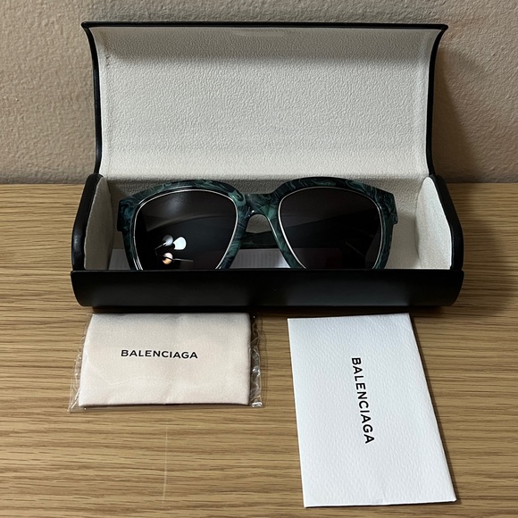 NWB Balenciaga Sunglasses Green Marble Print - Picture 3 of 14